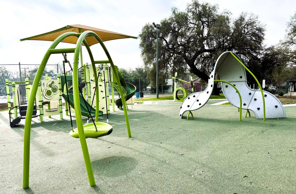 Playground Highland Park